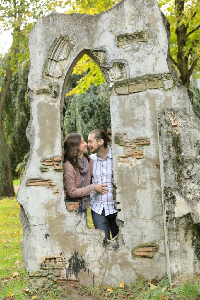 paarfoto vor ruine